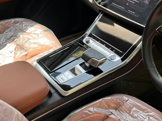 Second-hand 2025 Audi Q7 Premium Plus for sale in New Delhi-9