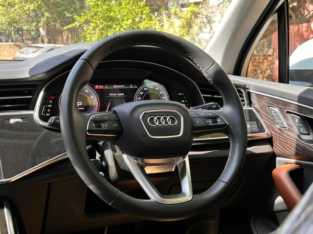 Second-hand 2025 Audi Q7 Premium Plus for sale in New Delhi-15