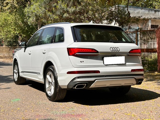 Second-hand 2025 Audi Q7 Premium Plus for sale in New Delhi-7