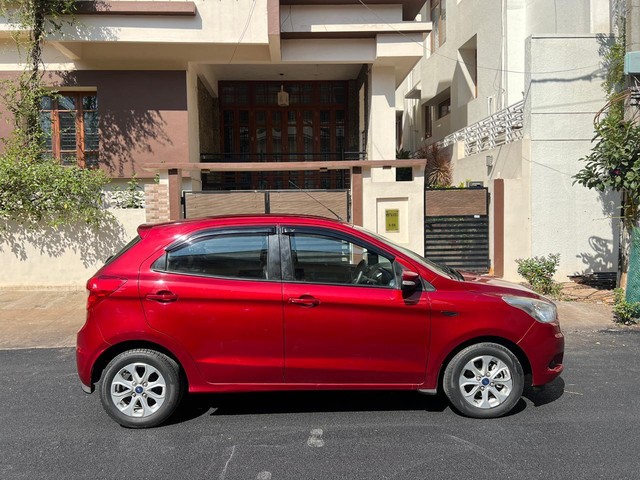 Second-hand 2017 Ford Figo 1.5P Titanium AT for sale in Bangalore-1