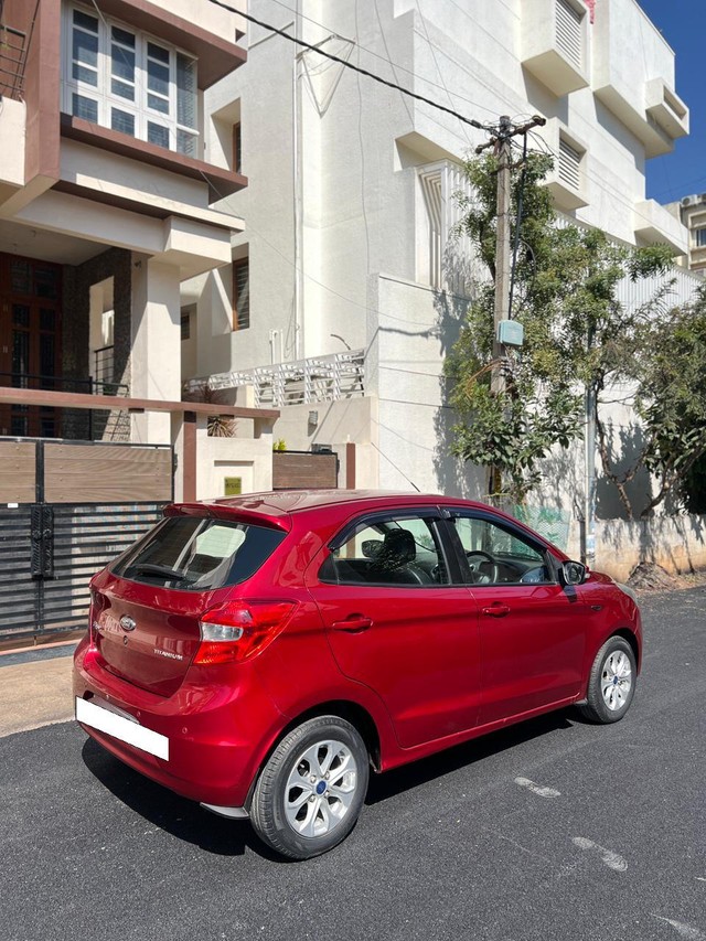 Second-hand 2017 Ford Figo 1.5P Titanium AT for sale in Bangalore-5