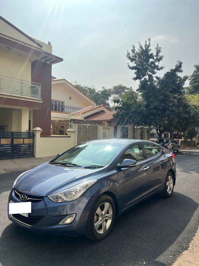 Second-hand 2013 Hyundai Elantra S for sale in Bangalore-3