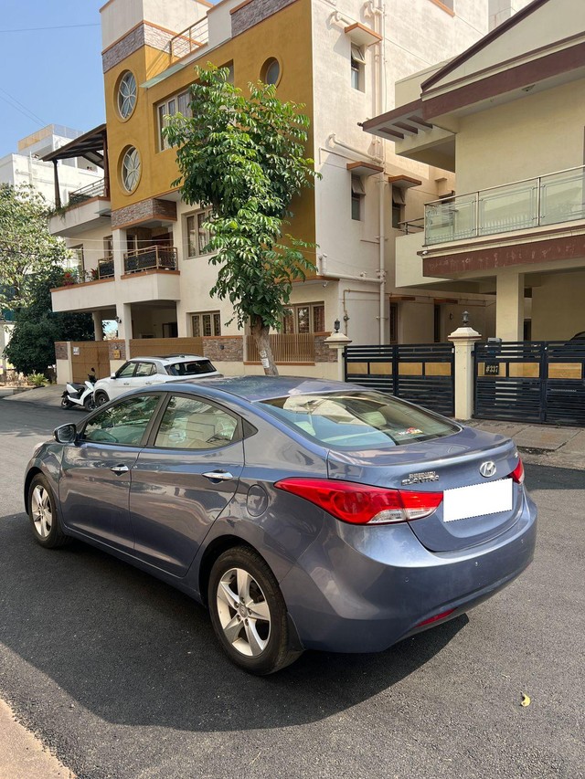 Second-hand 2013 Hyundai Elantra S for sale in Bangalore-5
