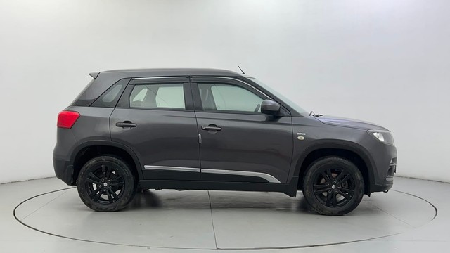 Second-hand 2019 Maruti Suzuki Vitara Brezza ZDi for sale in Ahmedabad-2