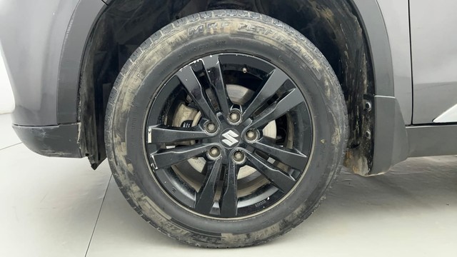 Second-hand 2019 Maruti Suzuki Vitara Brezza ZDi for sale in Ahmedabad-20