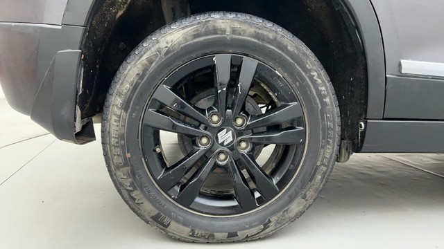 Second-hand 2019 Maruti Suzuki Vitara Brezza ZDi for sale in Ahmedabad-18