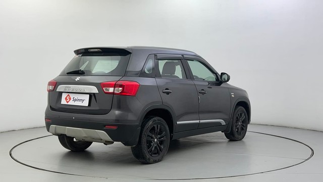 Second-hand 2019 Maruti Suzuki Vitara Brezza ZDi for sale in Ahmedabad-3