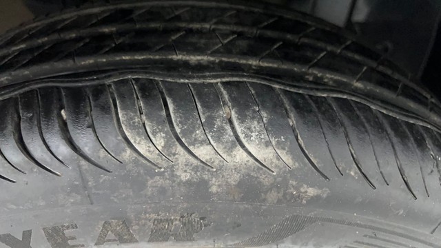 Second-hand 2023 Renault Triber RXZ for sale in Ahmedabad-35