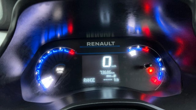 Second-hand 2023 Renault Triber RXZ for sale in Ahmedabad-13