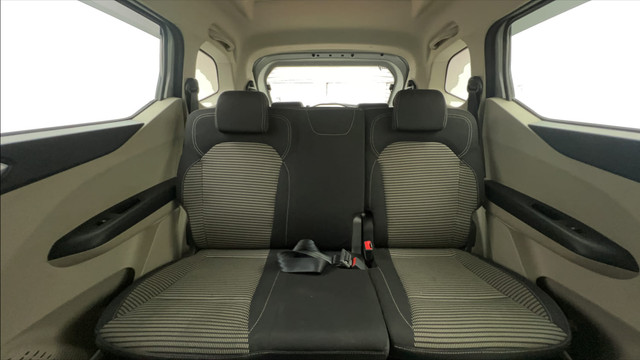 Second-hand 2023 Renault Triber RXZ for sale in Ahmedabad-30