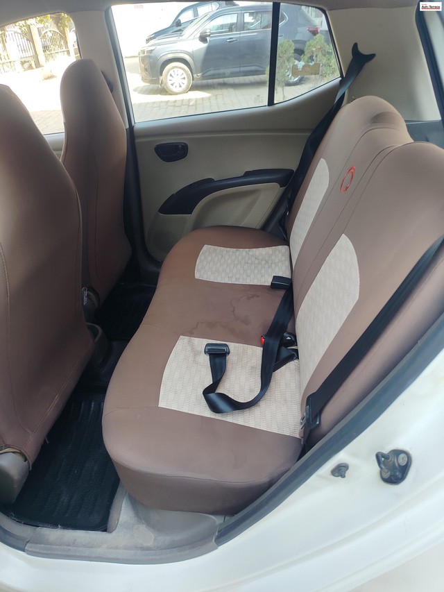 Second-hand 2016 Hyundai i10 Magna for sale in Gurgaon-3