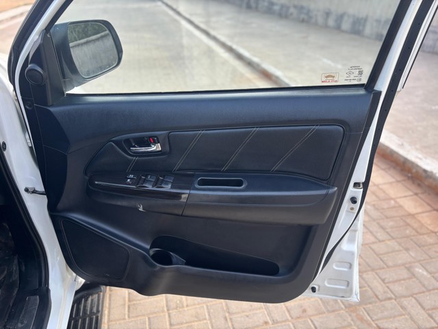 Second-hand 2016 Toyota Fortuner 4x4 AT for sale in Ahmedabad-10