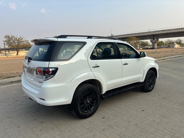 Second-hand 2016 Toyota Fortuner 4x4 AT for sale in Ahmedabad-11