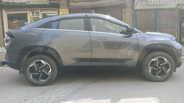 Second-hand 2024 Tata Curvv Creative S Diesel for sale in Sahibabad-1