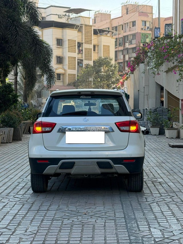 Second-hand 2019 Maruti Suzuki Vitara Brezza ZDi AMT for sale in Mira Road-1