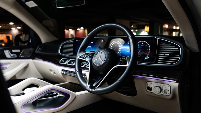 Second-hand 2025 Mercedes-Benz GLE 300d 4Matic AMG Line for sale in New Delhi-11