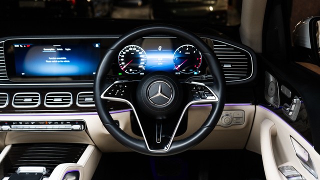 Second-hand 2025 Mercedes-Benz GLE 300d 4Matic AMG Line for sale in New Delhi-15