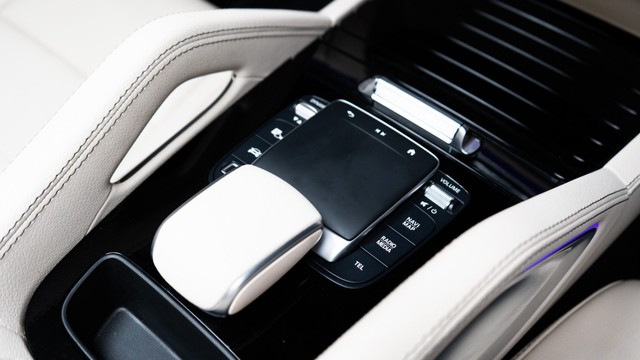 Second-hand 2025 Mercedes-Benz GLE 300d 4Matic AMG Line for sale in New Delhi-18