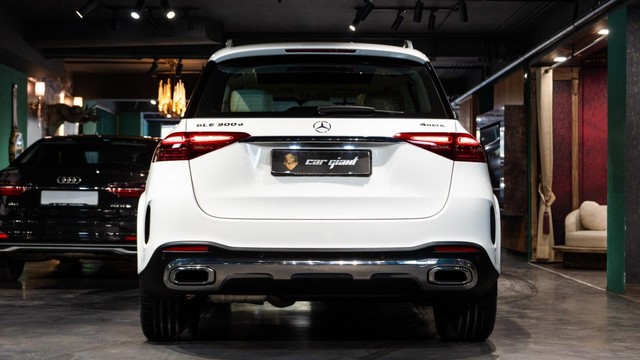 Second-hand 2025 Mercedes-Benz GLE 300d 4Matic AMG Line for sale in New Delhi-7