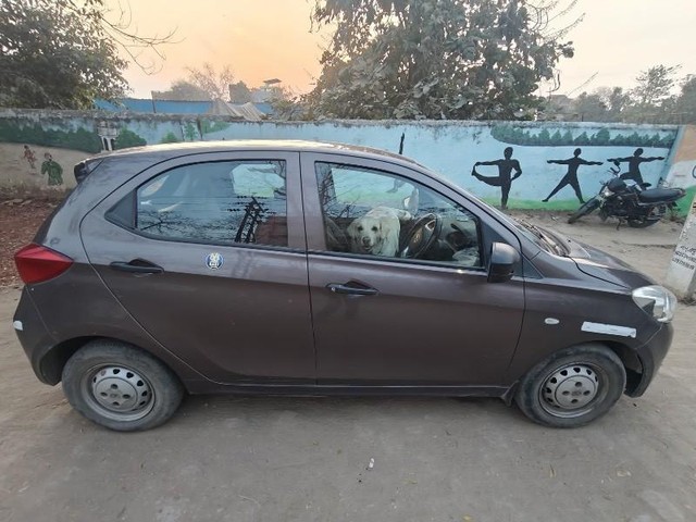 Second-hand 2017 Tata Tiago 1.2 Revotron XM for sale in Mirzapur-1