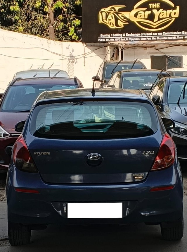 Hyundai i20 Sportz 1.2 Second-hand 2013 Hyundai i20 Sportz 1.2 for sale in Mira Road-1