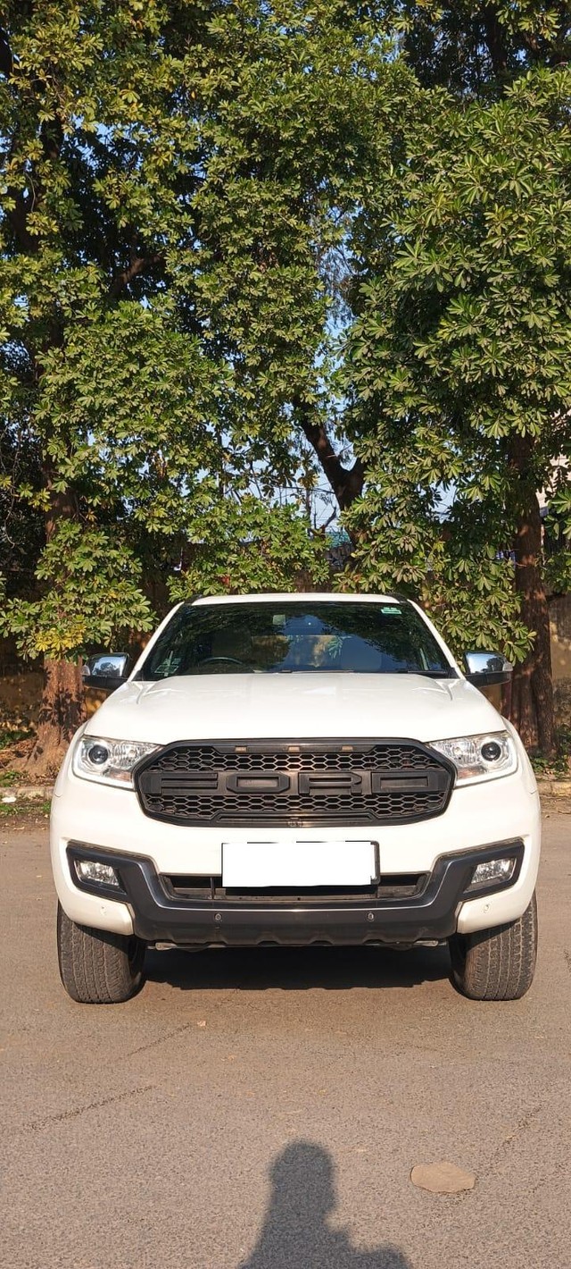 Ford Endeavour 3.2 Titanium AT 4X4 Second-hand 2017 Ford Endeavour 3.2 Titanium AT 4X4 for sale in New Delhi-16