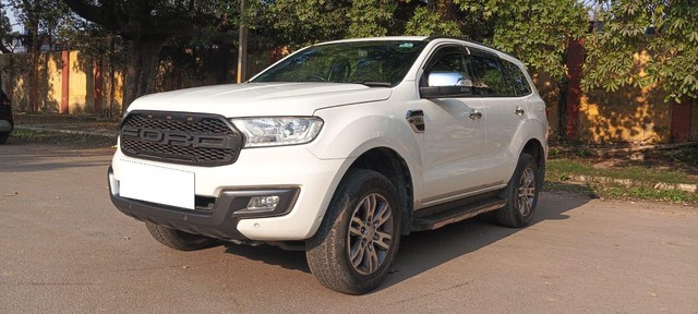 Ford Endeavour 3.2 Titanium AT 4X4 Second-hand 2017 Ford Endeavour 3.2 Titanium AT 4X4 for sale in New Delhi-6