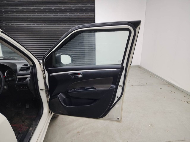 Second-hand 2016 Maruti Suzuki Swift VXI for sale in Visakhapatnam-16