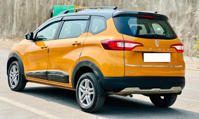 Second-hand 2022 Renault Triber RXZ BSVI for sale in Pune-4
