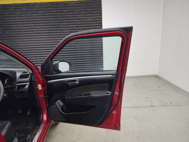 Second-hand 2014 Maruti Suzuki Swift VXI for sale in Visakhapatnam-16