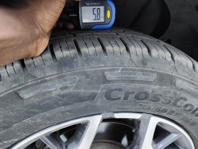 Second-hand 2020 Kia Seltos GTX Plus DCT for sale in Visakhapatnam-33