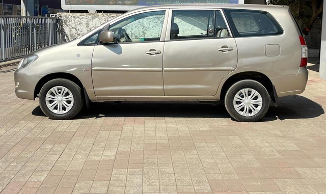 Second-hand 2008 Toyota Innova 2.5 G (Diesel) 7 Seater BS III for sale in Mumbai-6