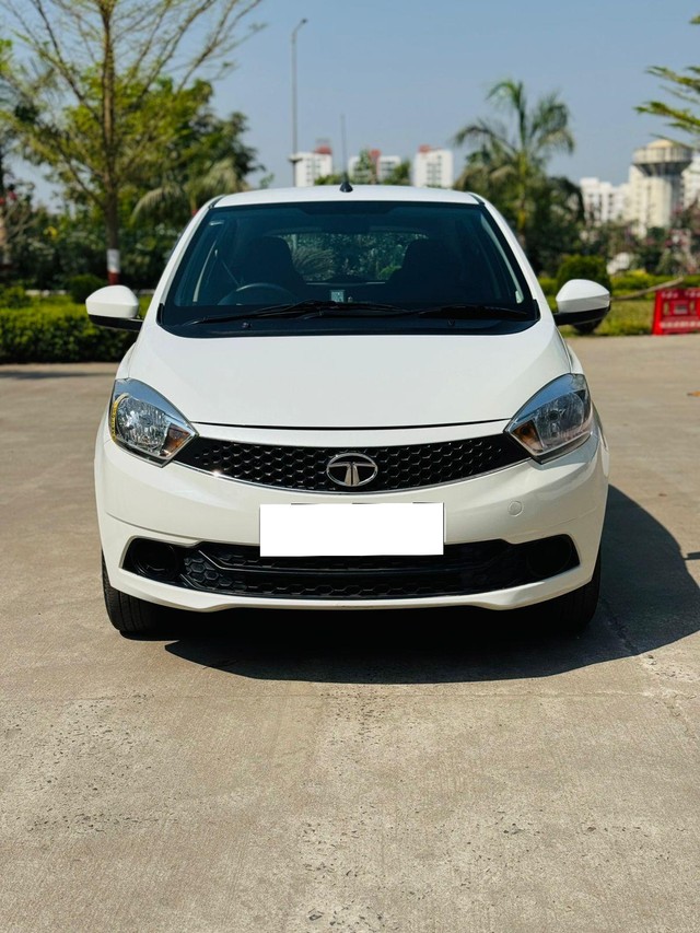 Second-hand 2019 Tata Tiago 1.2 Revotron XT for sale in Vadodara-6