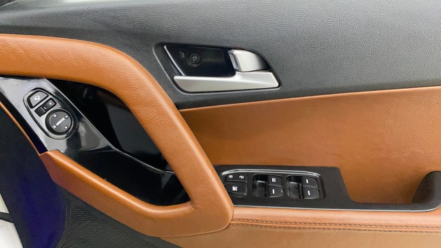 Second-hand 2020 Hyundai Creta 1.6 SX Automatic Diesel for sale in Thane-17