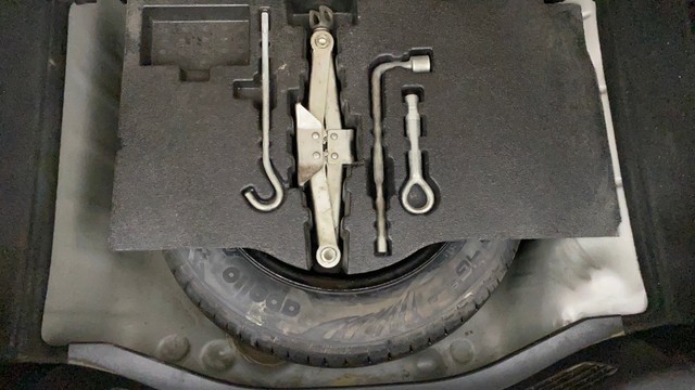 Honda Jazz 1.2 E i VTEC Second-hand 2016 Honda Jazz 1.2 E i VTEC for sale in Lucknow-30