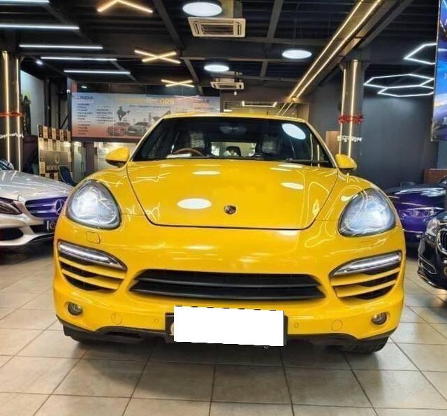 Second-hand 2014 Porsche Cayenne Diesel for sale in Mumbai-2