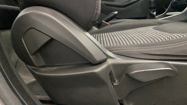 Second-hand 2019 Ford Figo 1.2P Titanium MT for sale in Lucknow-18