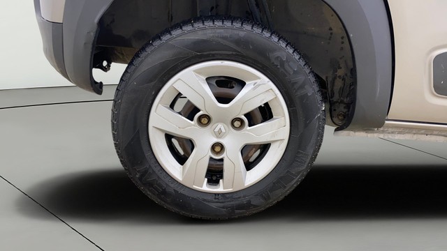 Second-hand 2018 Renault KWID RXT for sale in Ahmedabad-27