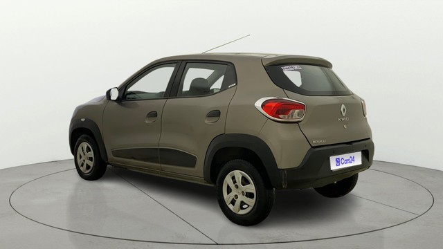 Second-hand 2018 Renault KWID RXT for sale in Ahmedabad-15
