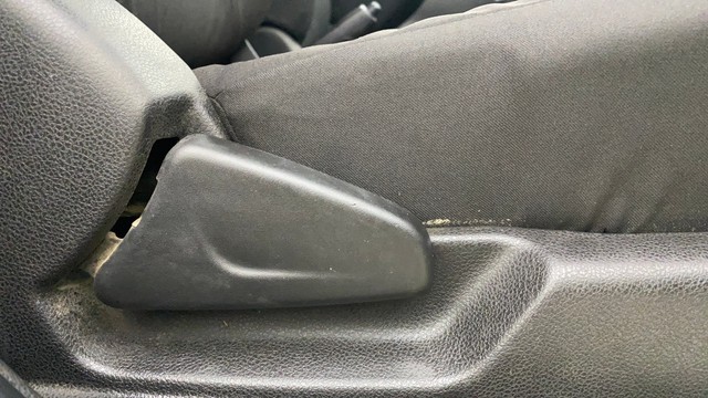 Second-hand 2018 Renault KWID RXT for sale in Ahmedabad-4