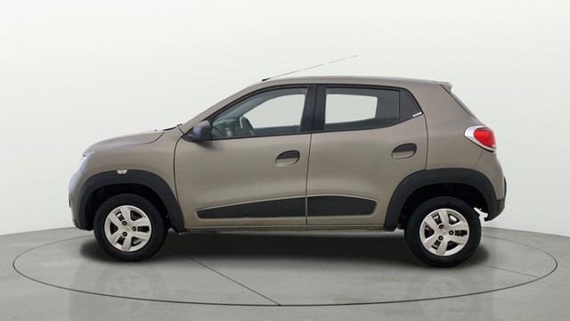 Second-hand 2018 Renault KWID RXT for sale in Ahmedabad-16