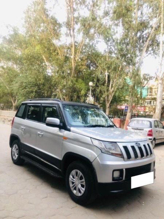 Second-hand 2016 Mahindra TUV 300 T6 Plus for sale in Ghaziabad-6
