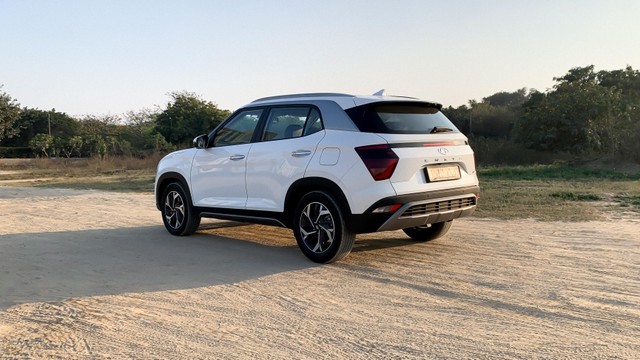 Second-hand 2023 Hyundai Creta SX Opt IVT BSVI for sale in New Delhi-4