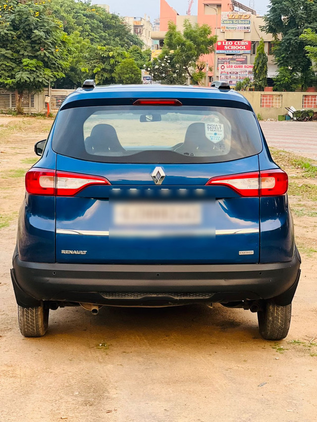 Second-hand 2019 Renault Triber RXT BSIV for sale in Ahmedabad-2