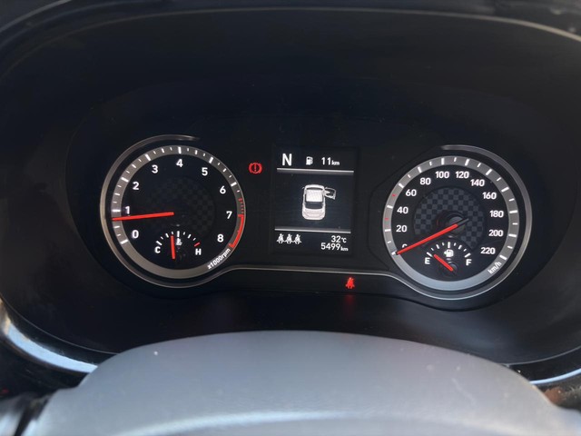 Second-hand 2024 Hyundai Aura SX Plus AMT for sale in Thane-4