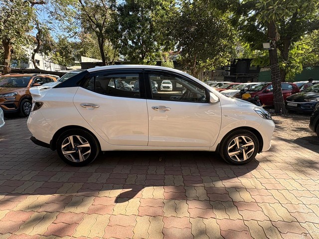 Second-hand 2024 Hyundai Aura SX Plus AMT for sale in Thane-1