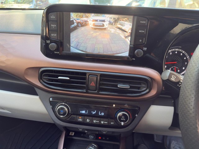 Second-hand 2024 Hyundai Aura SX Plus AMT for sale in Thane-21