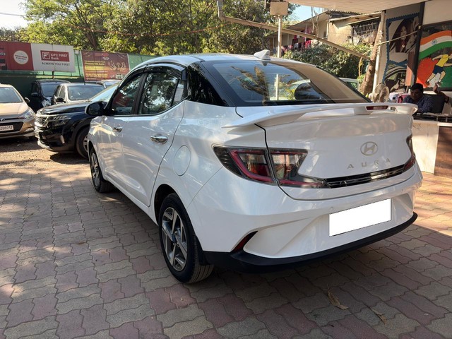 Second-hand 2024 Hyundai Aura SX Plus AMT for sale in Thane-8