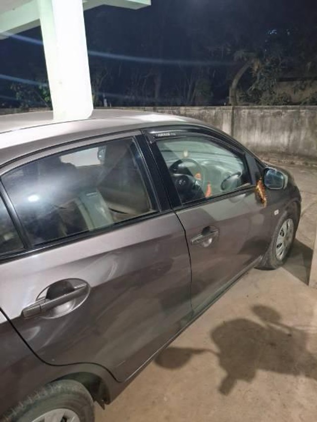 Second-hand 2013 Honda Amaze S i-Vtech for sale in Khordha-4