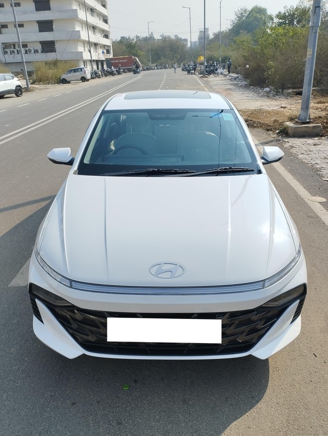 Second-hand 2023 Hyundai Verna SX IVT for sale in New Delhi-5